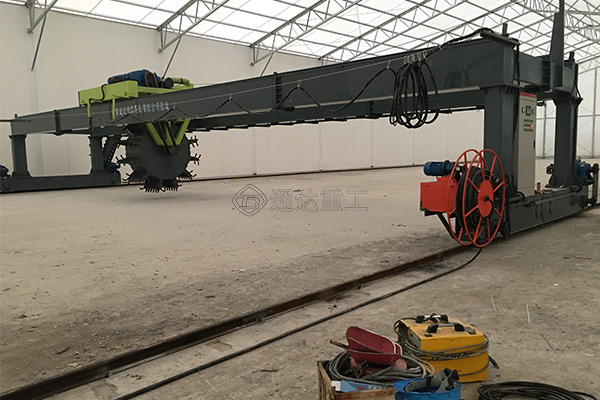 牛羊糞大跨度有機肥翻堆機